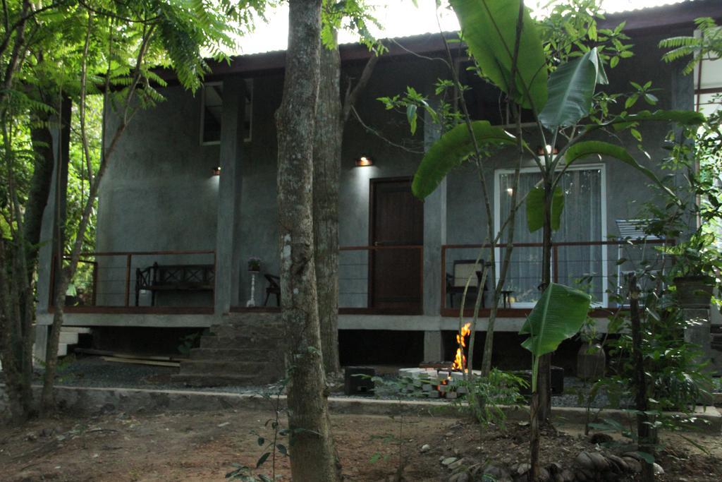 Villa Executive Residency Retreat Hikkaduwa Exterior foto