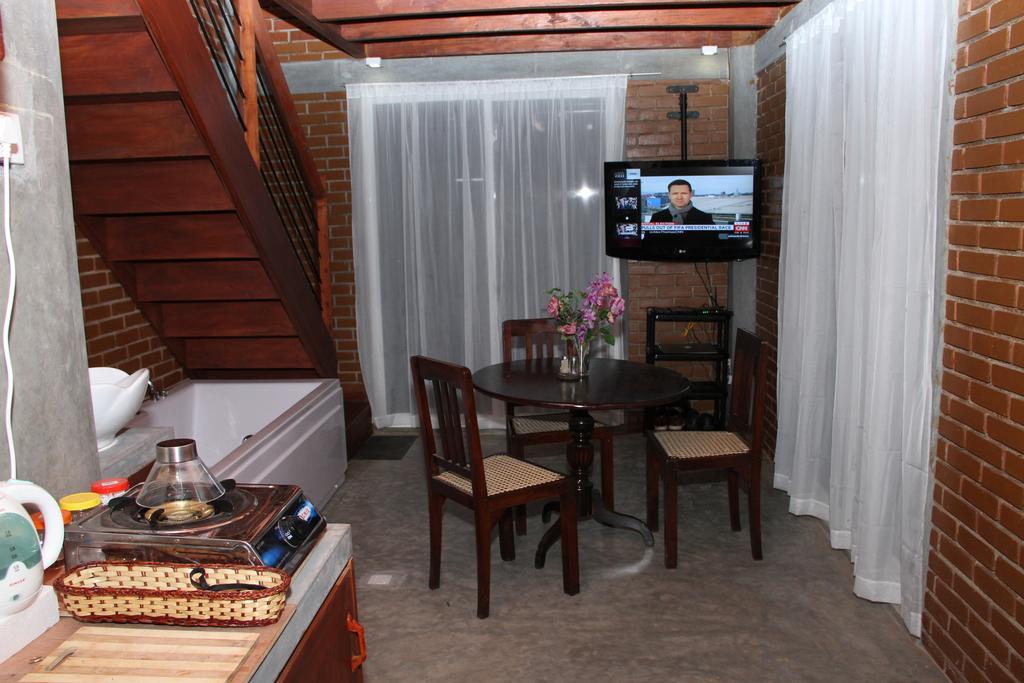 Villa Executive Residency Retreat Hikkaduwa Exterior foto